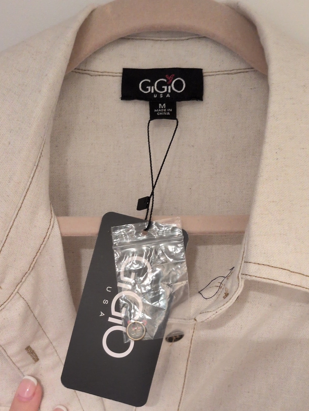 Gigio Cream Button-Front Ruffle Sleeve Utility Top - Picture 6 of 6